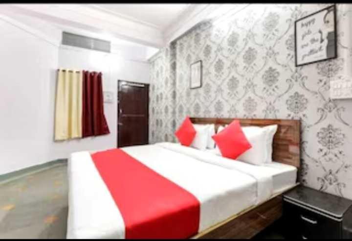 Hotel O Grand Stay Bhopal Eksteriør billede
